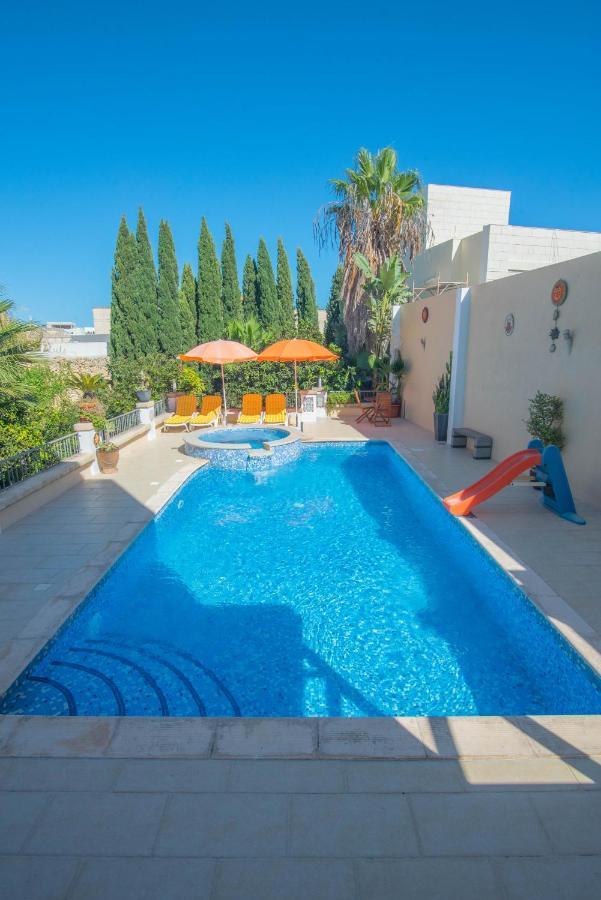 Central Villa Flatlet With Pool - Free Parking And Wifi Lija 外观 照片
