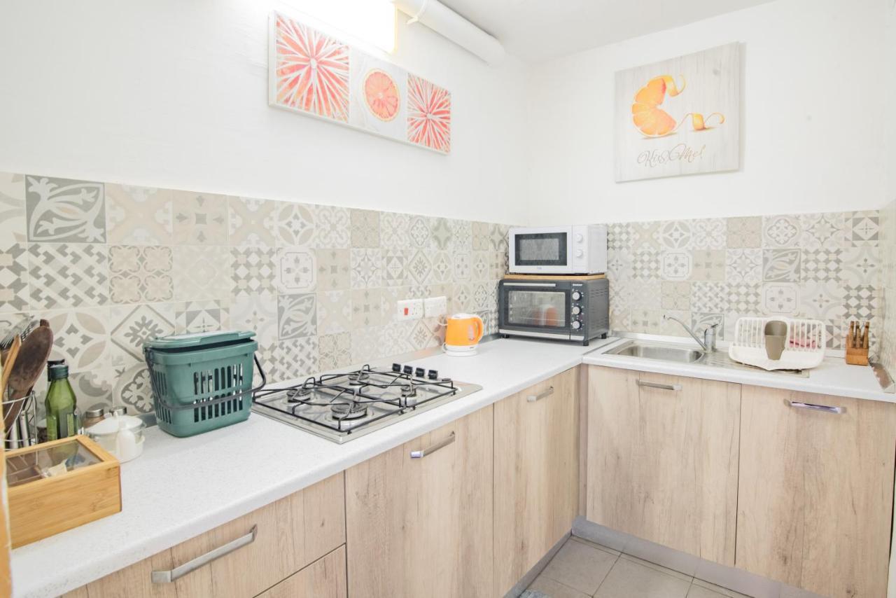 Central Villa Flatlet With Pool - Free Parking And Wifi Lija 外观 照片